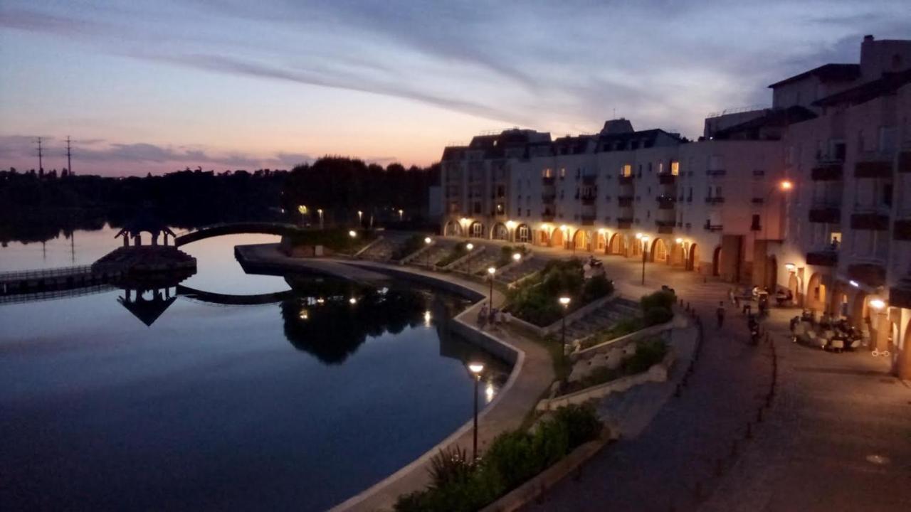 Vue Exceptionnelle Sur Le Lac Créteil Eksteriør billede